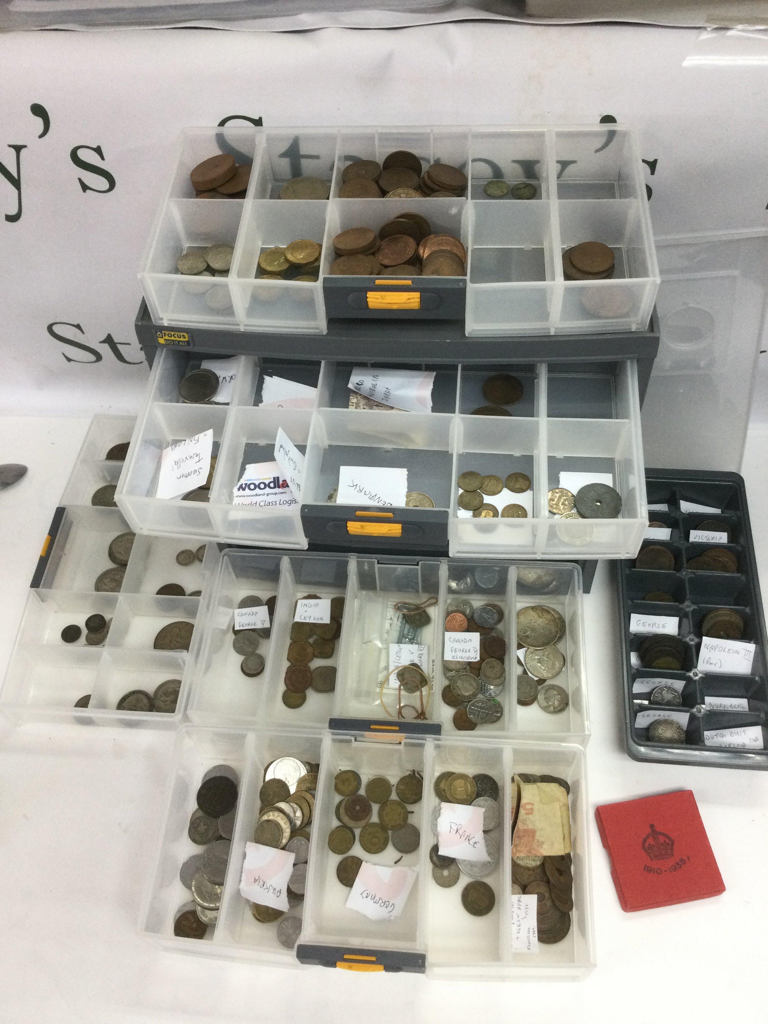 A collection of mixed coinage including Georgian and later GB coins. Shipping category D.