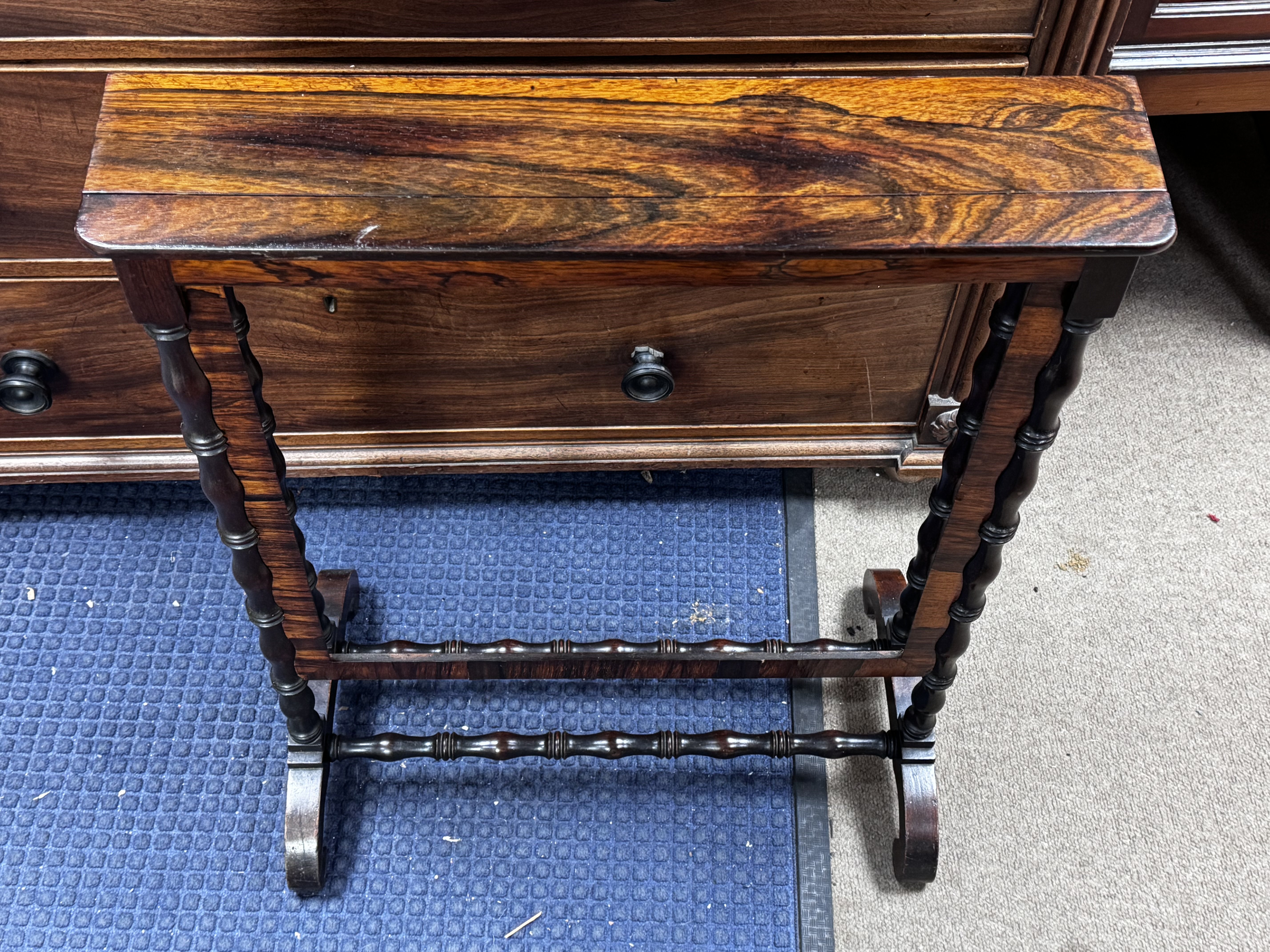 A small William IV Rosewood veneered side table / screen.