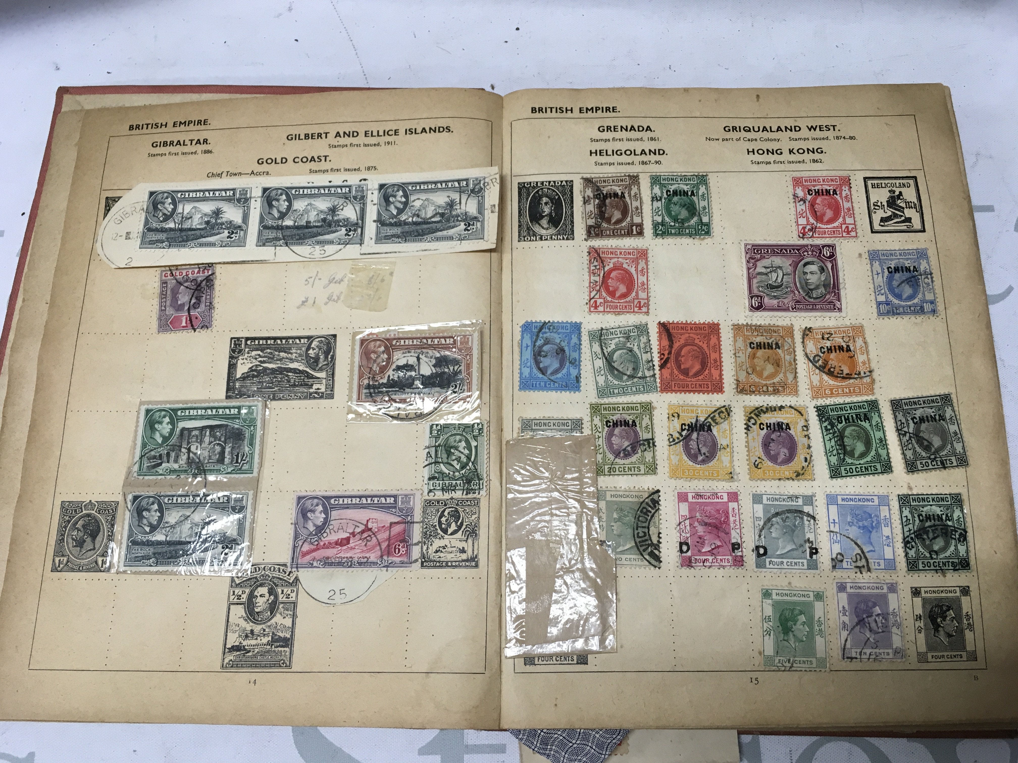 Stamp album containing world stamps . Postage cat b no reserve