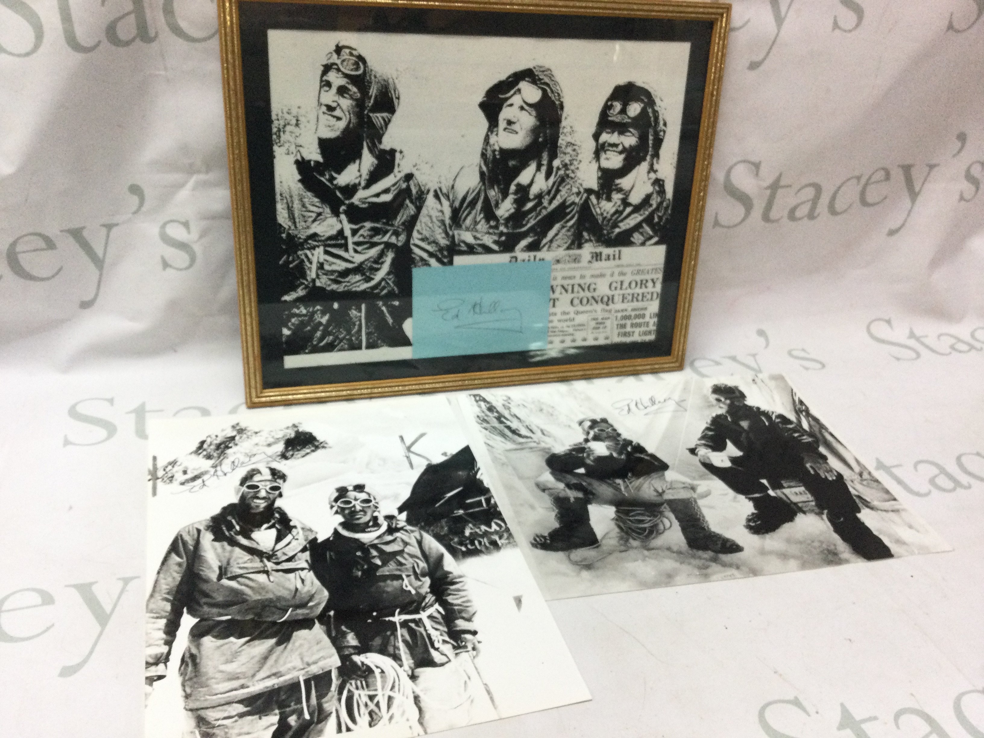 Three autographs of Sir Edmund Hillary . This lot can be posted without the frame. Postage category B