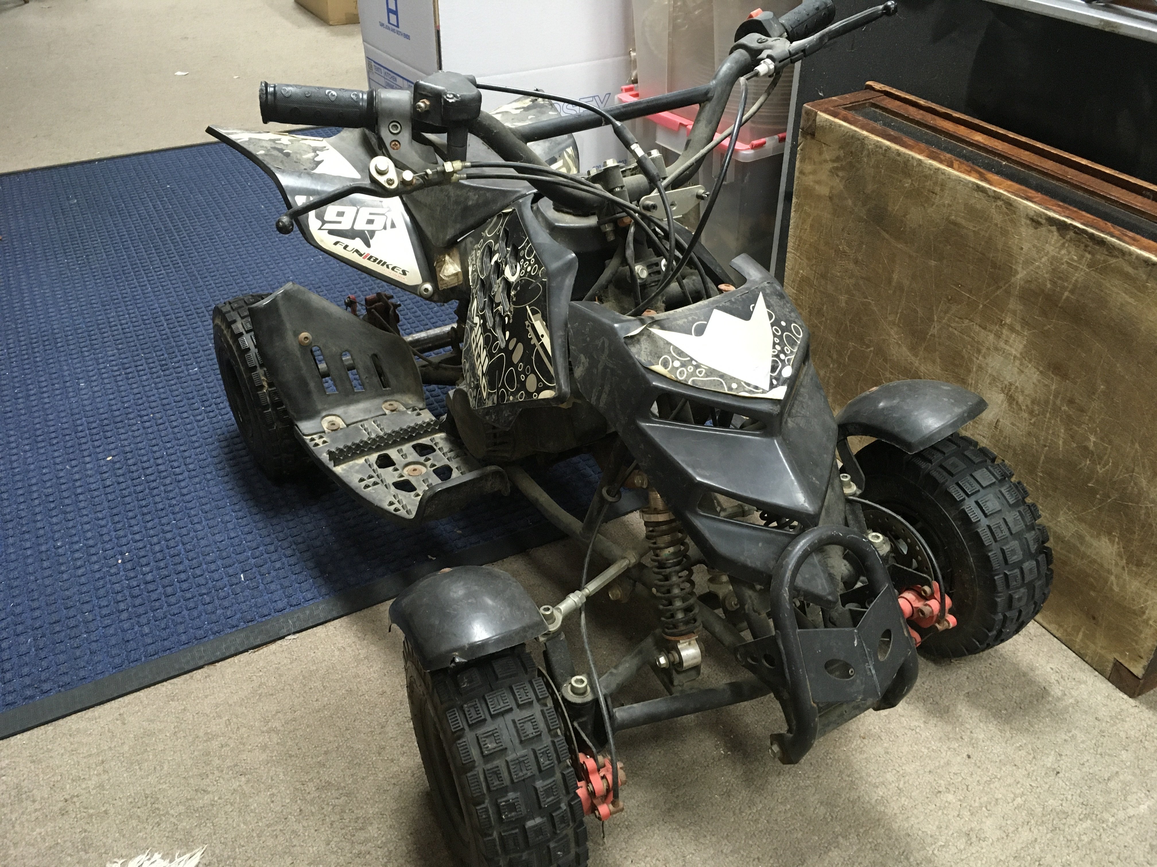 Mini quad bike, no key. 90cm long ,62cm tall Approx