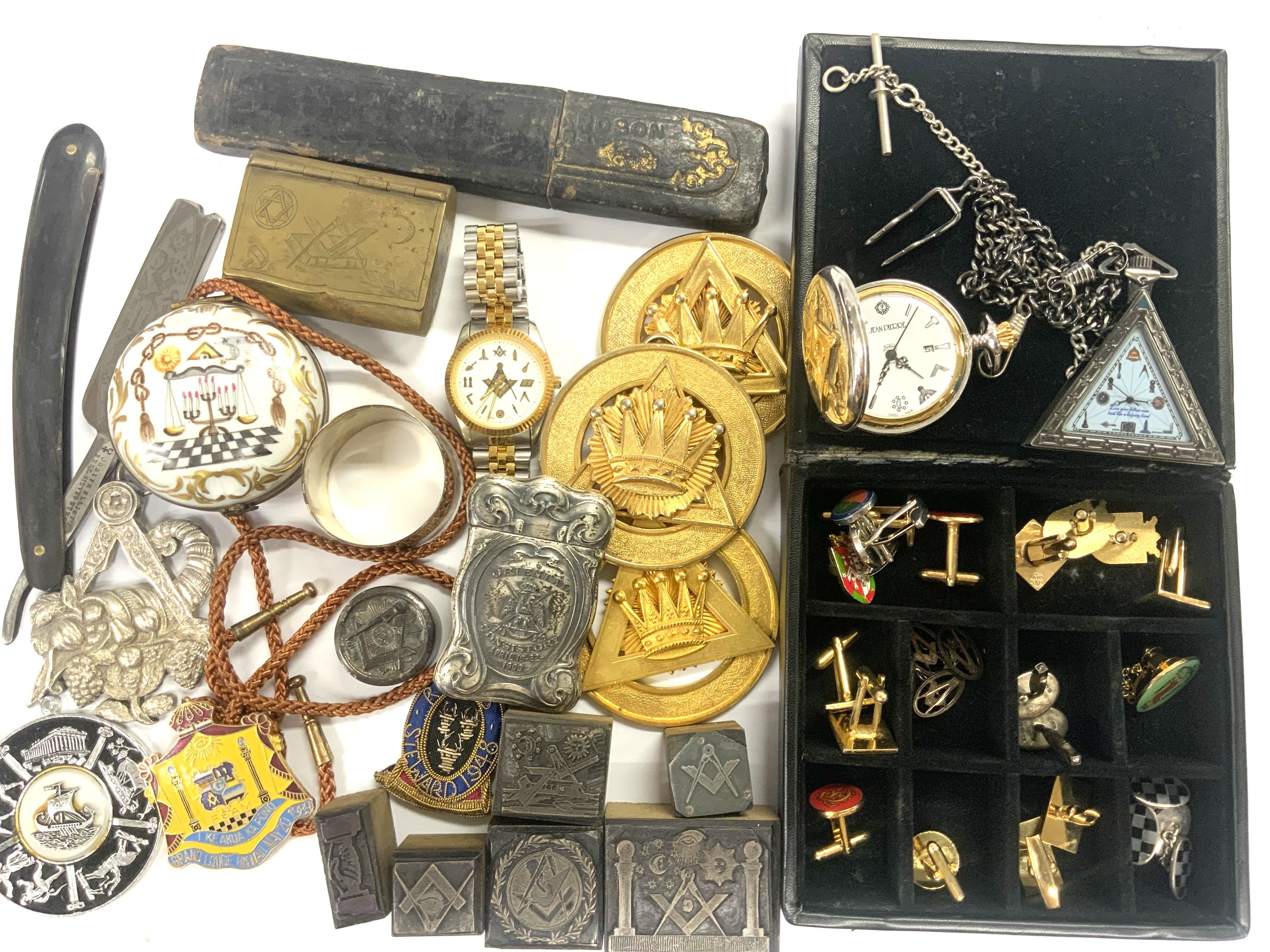 A large collection of Masonic related items. (B)