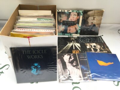 A collection of 7" singles by various artists from the 1960s onwards including a Teddy Pendergrass promo disc.