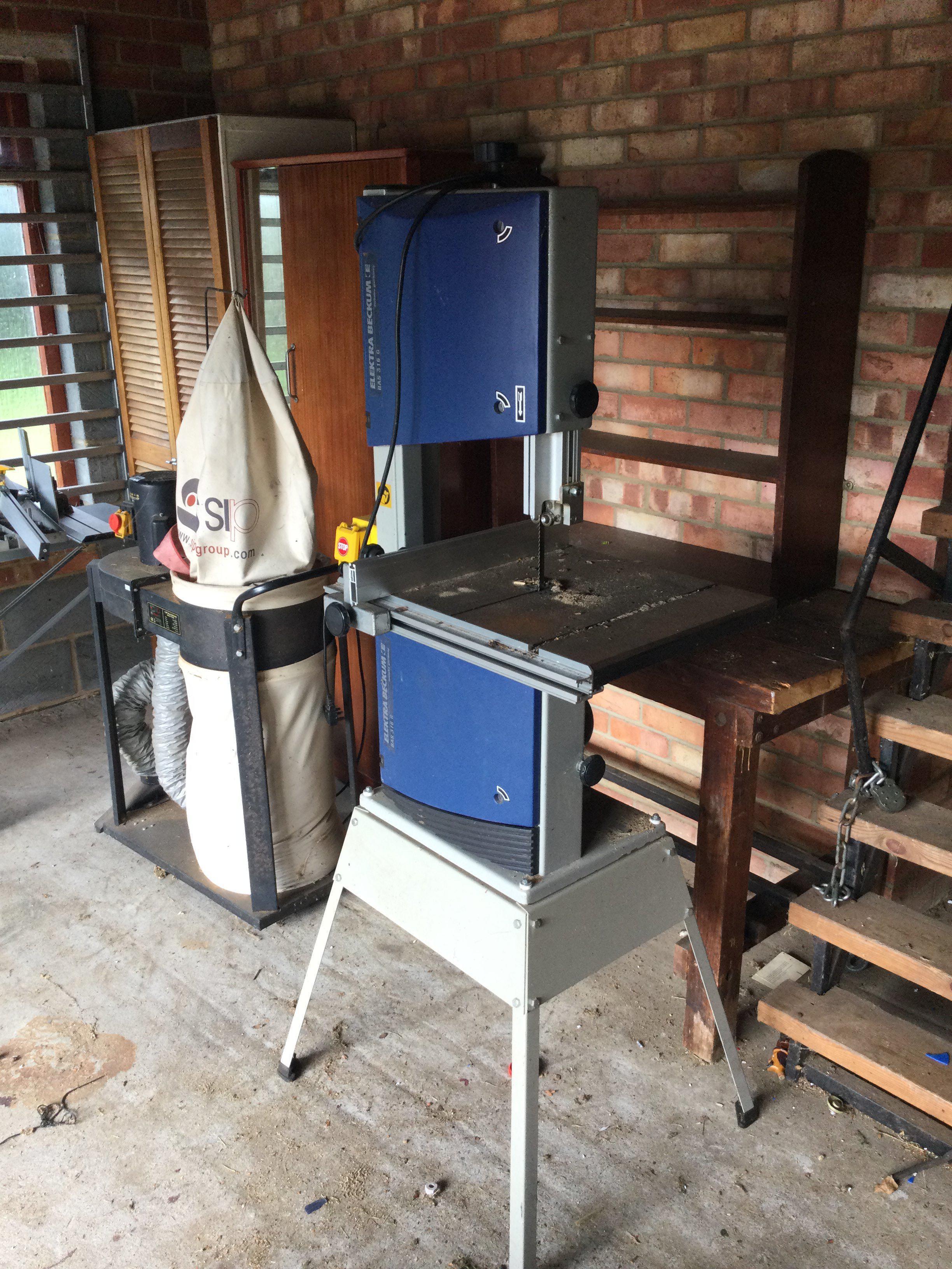 A Elektra Beckum BAS 316 G Bandsaw. Items sold in situ. Viewing on location in Woodham Mortimer by appointment contact office to arrange.