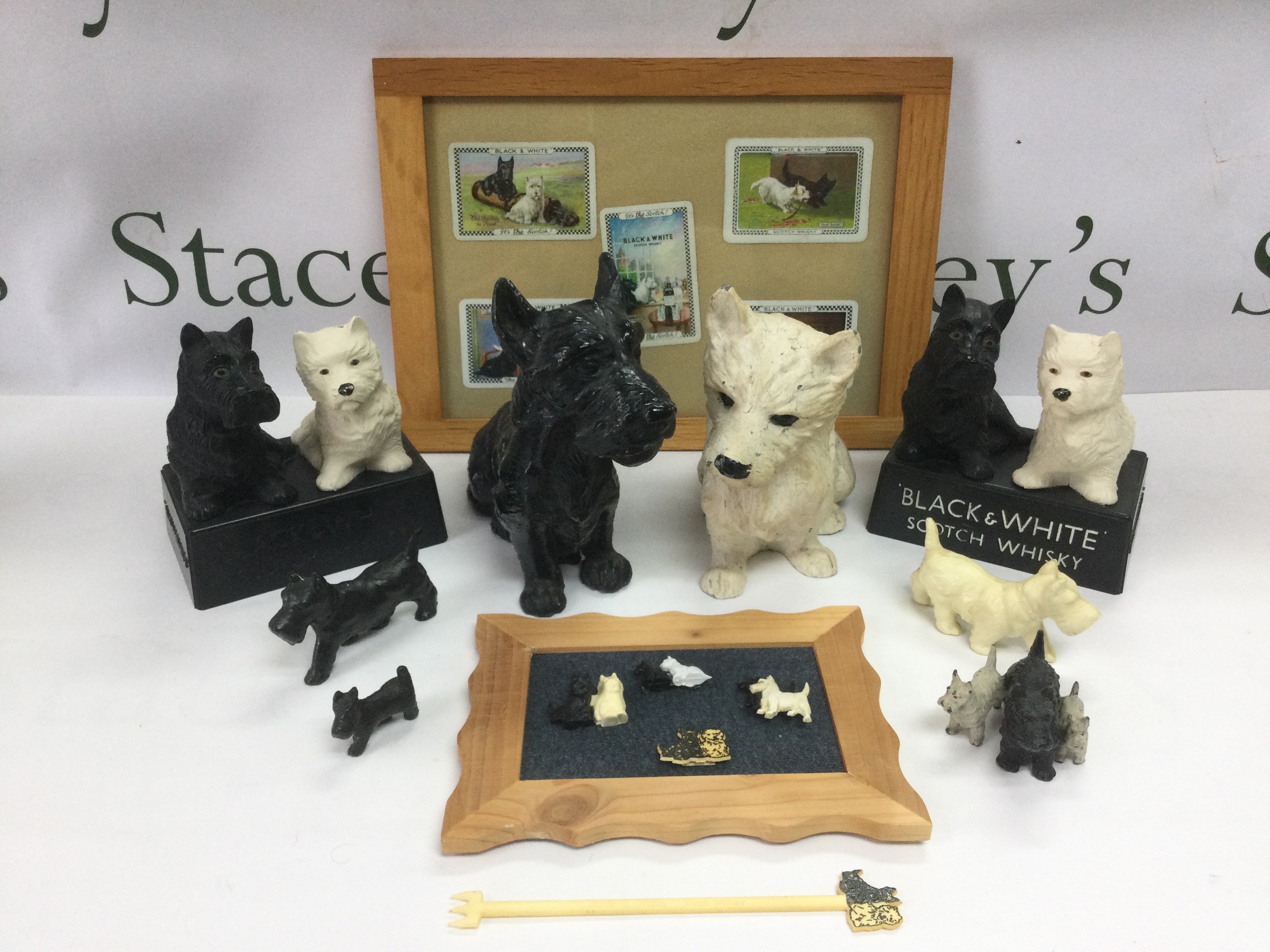 A collection of Black & White Whisky memorabilia. Shipping category D.