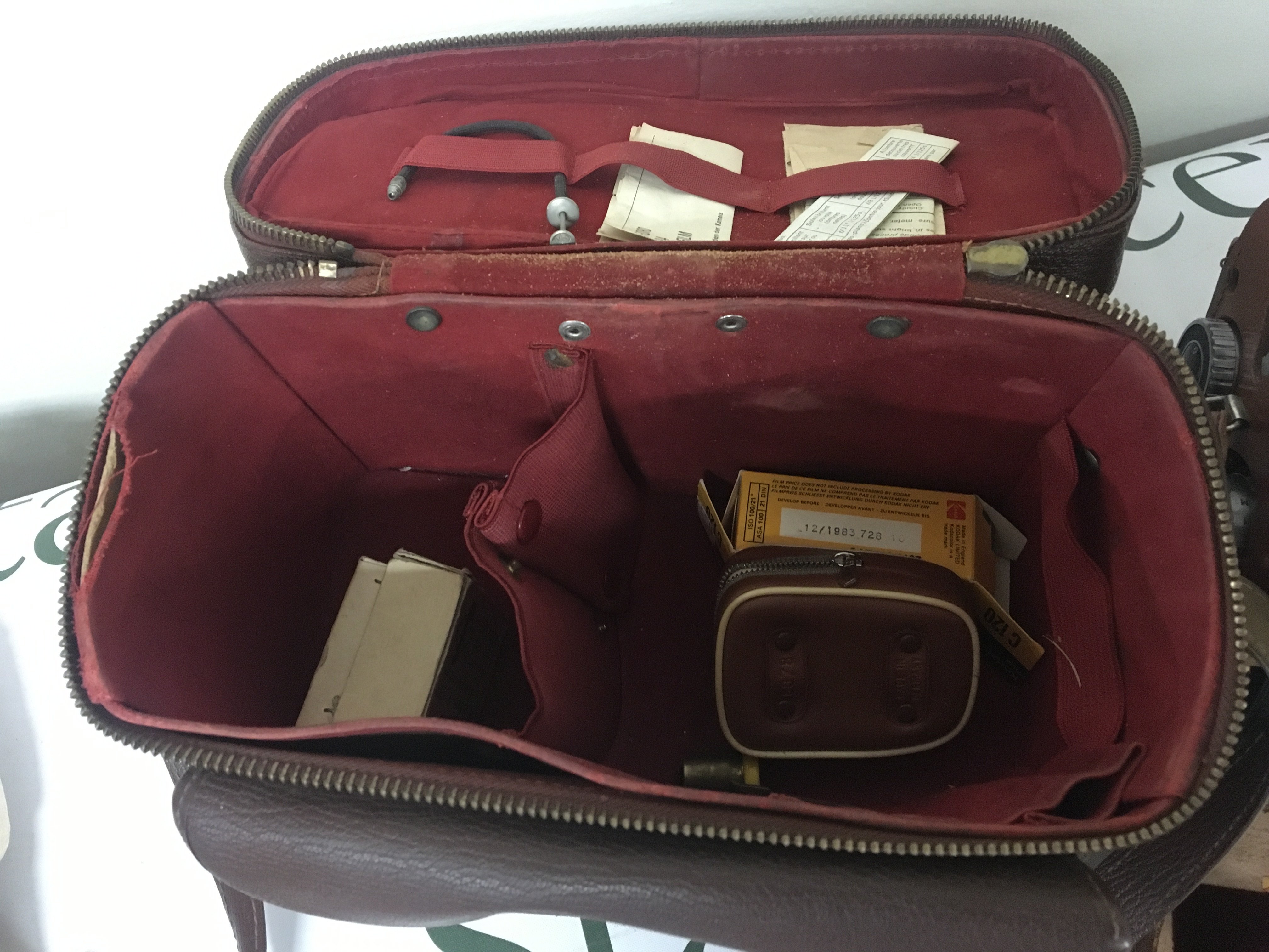 An Echoflex camera serial number 6988 in a fitted case and with camera case and a few accessories. NO RESERVE