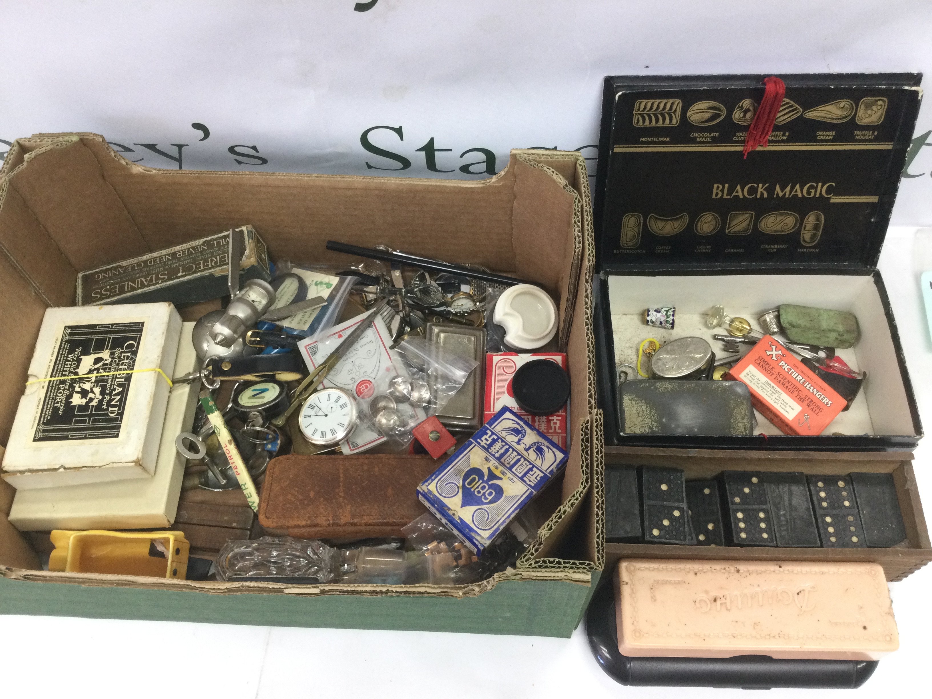 A box of small collectables. Shipping category D.