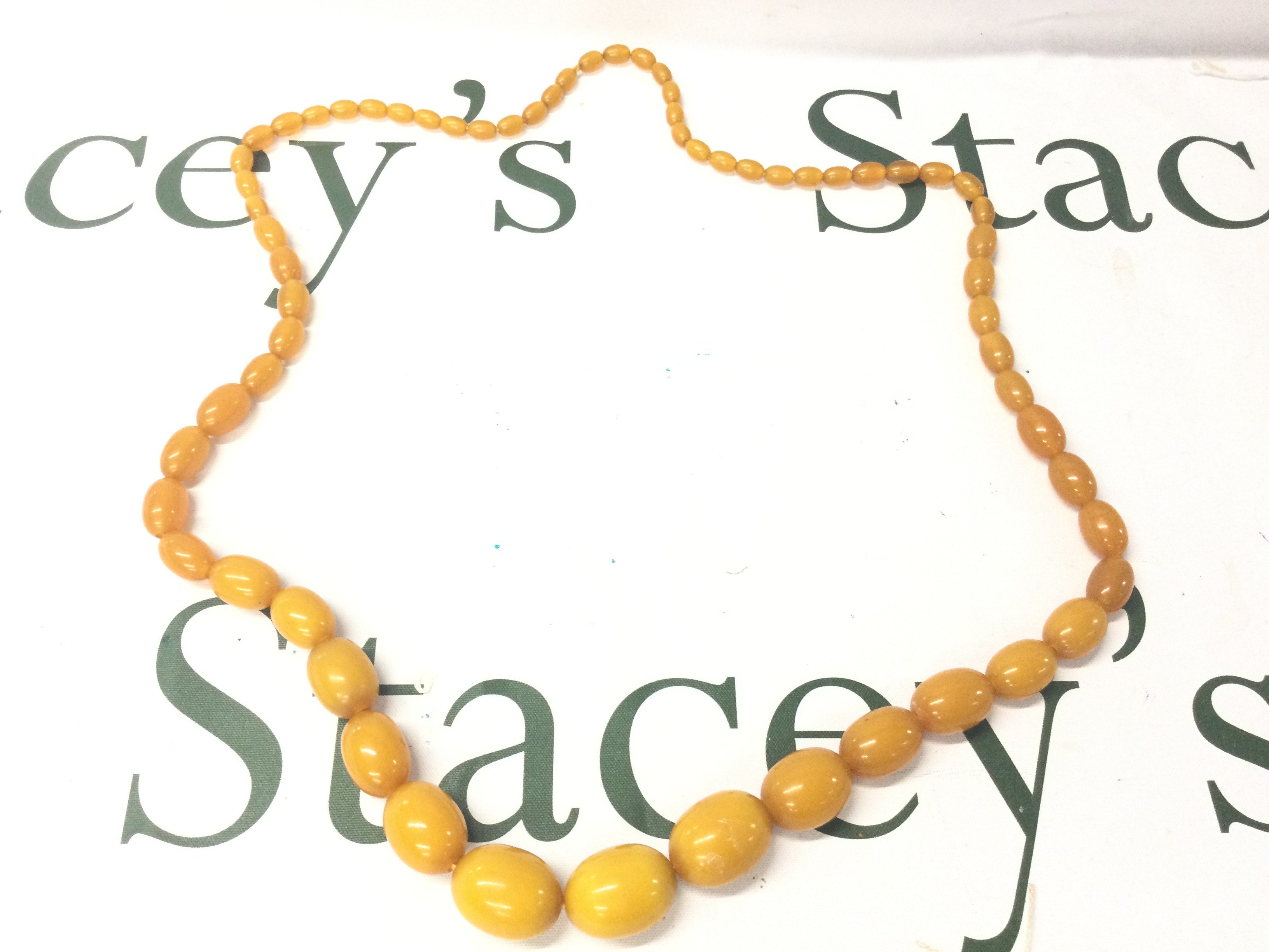A Butterscotch Bakelite Necklace, 90cm 85g