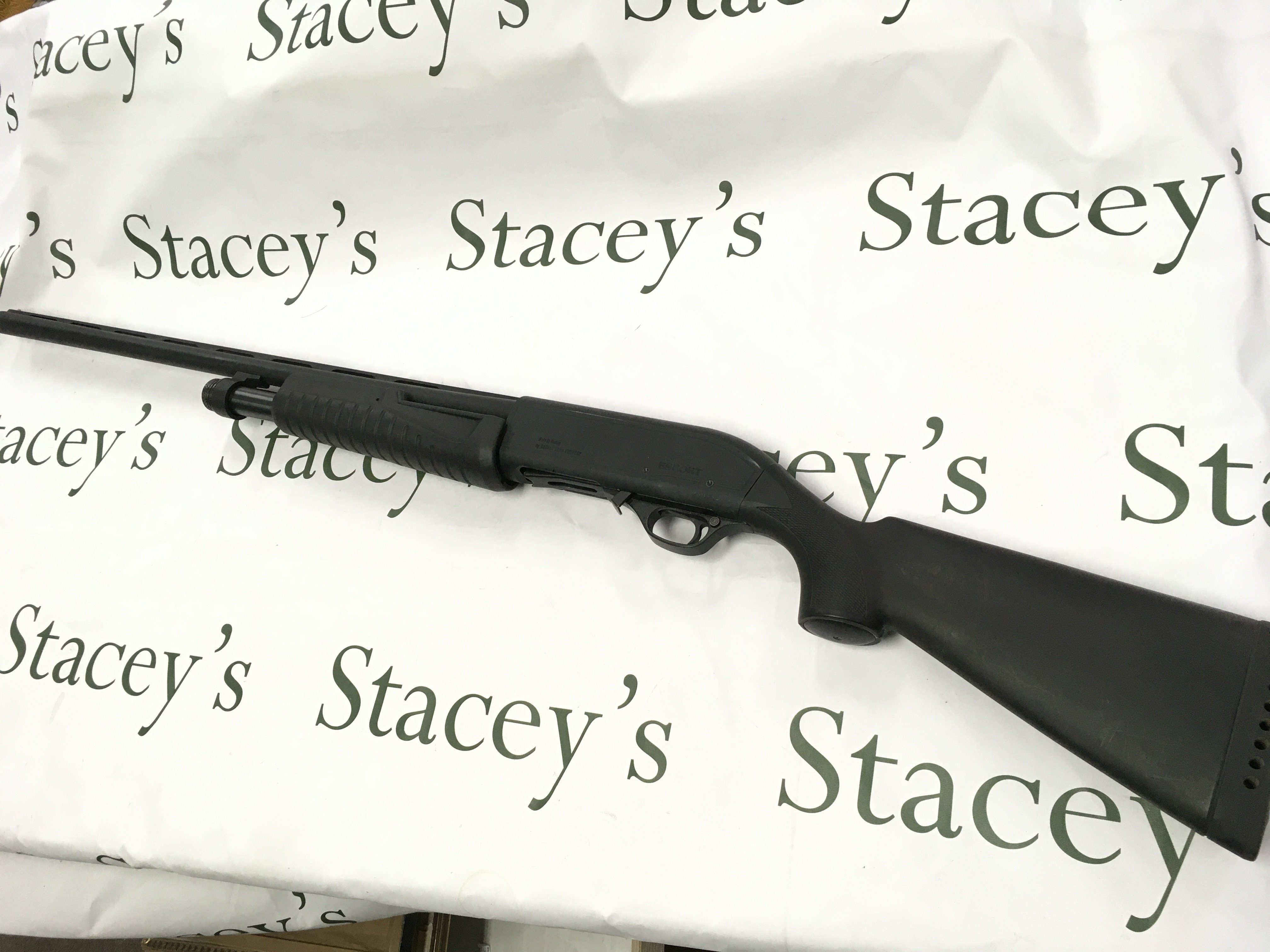 An Escort 12 gauge pump action shotgun. A 25inch Multichoke barrel. 3 shot. Serial number 060553. PLEASE NOTE THAT A SHOTGUN LICENSE IS REQUIRED TO PURCHASE THIS ITEM. COLLECTION AND VIEWING BY APPOINTMENT ONLY.