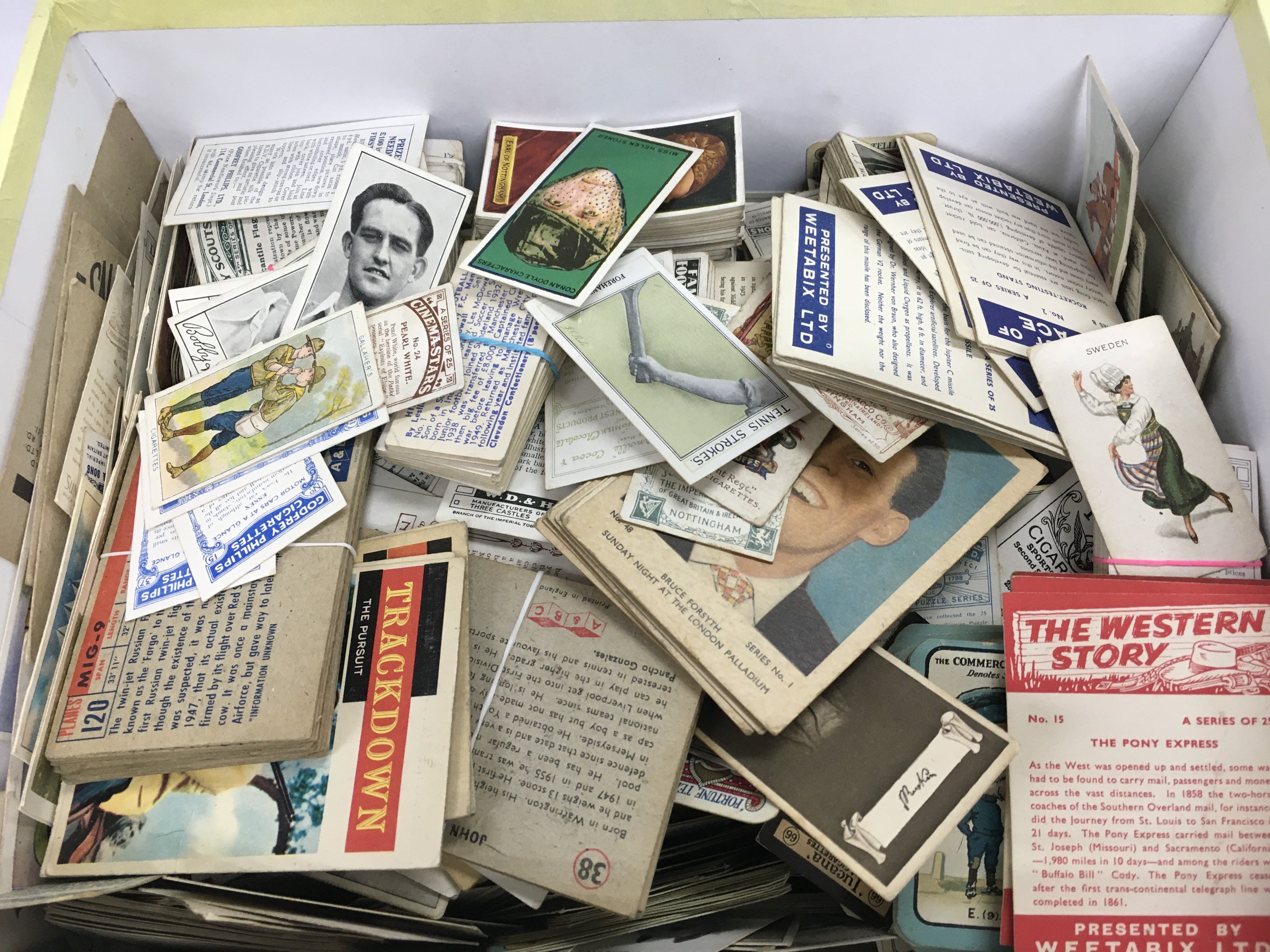 A box of mixed cigarette and trade cards including Players, Ogdens, Wills etc. no reserve postage category B