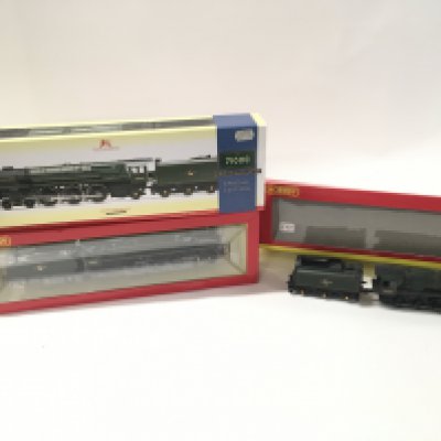 Two boxed Hornby model locomotives R3191 special edition Standard Class 8P Duke of Gloucester DCC ready and a Loco with tender Evening Star R 2785. Both 00 gauge