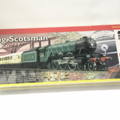 A Hornby boxed model train set R1039. Flying Scotsman. 00 gauge.
