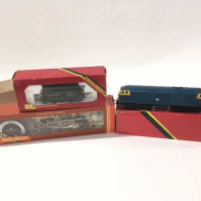 3 x model locomotives R253 ..R062 and one other. 00gauge.