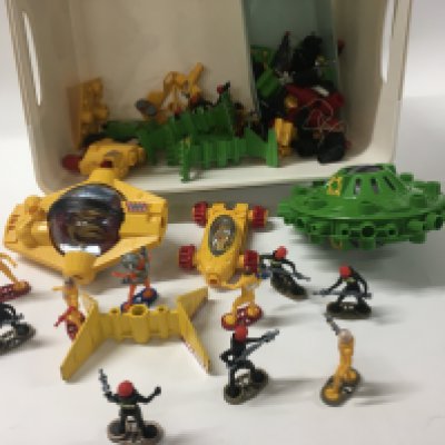 A collection of of loose Britains Starguard figures and accessories.