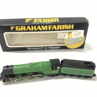 An N Gauge Grahamfarish Flying Scotsman. #1822.