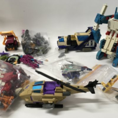 A collection of of G1 Transformers ideal for part and spares.