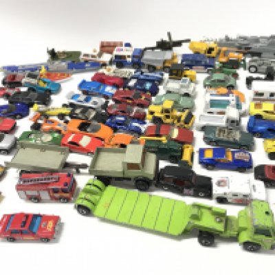 A Collection of Playworn Diecast Including Hotwheels. Dinky. Matchbox Etc.
