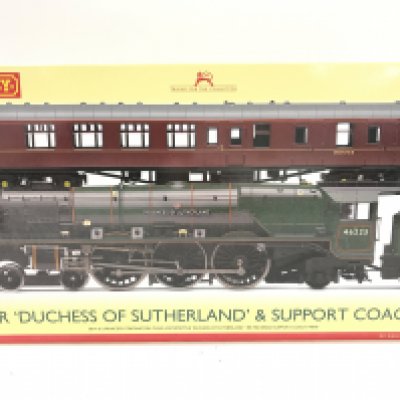 A Boxed Hornby 00 Gauge BR Duchess Of Sutherland and Support Coach. # R3221. DCC Ready. No Reserve.