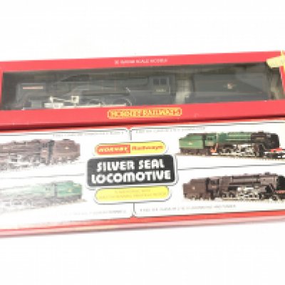 2x boxed 00 gauge model locomotives by Hornby including R.329. BR. 4.6.2. William Shakespeare. and R.550. BR 2.10.0 Black livery. No reserve