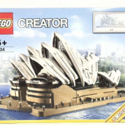 A Boxed And Sealed Lego Creator Sydney Opera House #10234.