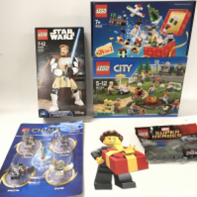 A collection of packaged unopened Lego sets includes # 60134. City # 40222. 24 in 1. #75109. O I Wan Kenobi. # 30305 Siderman Super jumper.. Legends of China.. No reserve