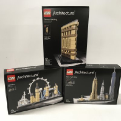 3x sealed boxed Lego Architecture sets includes # 21034 London&hellip;.# 21028 New York City &hellip;# 21023 Flatiron Building. No reserve