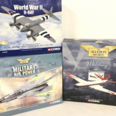 3 Boxed Corgi Aviation Archive Diecast Aircraft. A DM Mosquito. A Panavia Tornado and a Comet 4. No Reserve. (3).