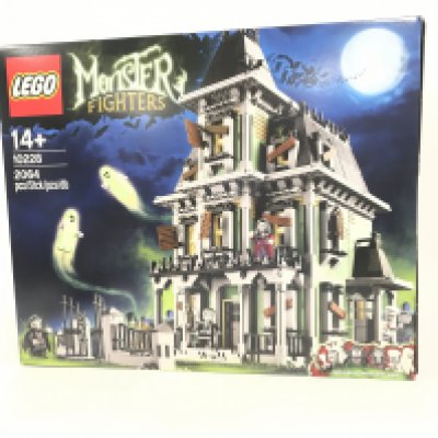 A used, boxed Lego set. 10228 Monster Fighters Haunted House. No reserve.