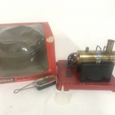 A Boxed Mamod SE.1a Steam Engine.