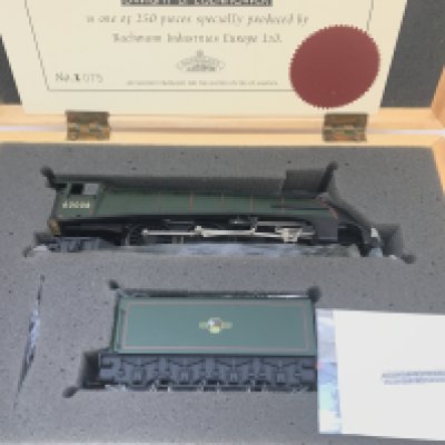 A Bachmann 00 Gauge Limited Edition Dwight D Eisenhower. In Presentation Box. 9ct Gold.