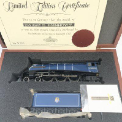 A Boxed Bachmann 00 Gauge Dwight D Eisenhower in Presentation Box.9ct Gold.