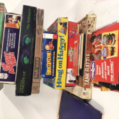 A collection of vintage board games plus promotional materials by Birds Eye. No reserve