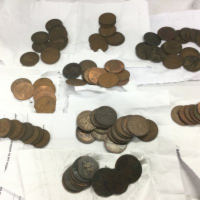 A collection of Victorian and later GB copper coinage. Shipping category B.- NO RESERVE