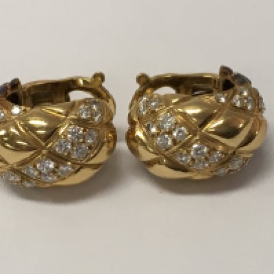 A pair of 18ct Van Cleef + Arpels diamond set ear clips 1.5cm numbered B3250 A9 With original leather pouch.