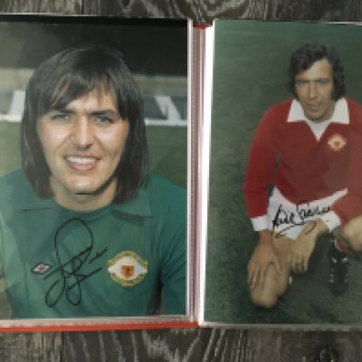 Manchester United Signed Football Photo Collection: All 12 x 8 inch neatly presented in collectors folder. Signed in black marker with no dedication. Includes Bruce, Sadler, Stepney, Robson, Whiteside, Webb, Albiston, Dublin and Parker. Light duplication of player but never the same photo. (60)