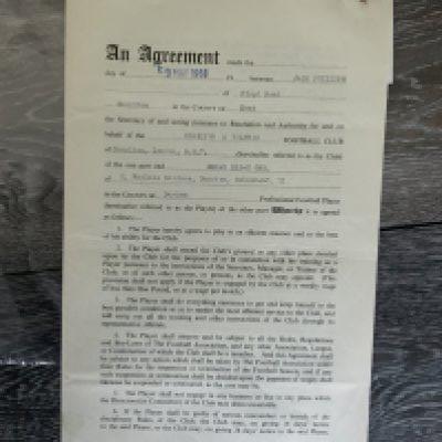 Charlton Athletic 1960/61 Football Contract: Issued and signed by Brian Ord. Excellent.