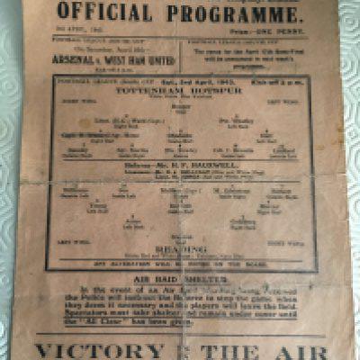 42/43 Tottenham v Reading Football Programme: Fair condition single sheet cup match with no team changes. Wear to folding.