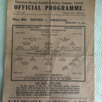 42/43 Tottenham v Clapton Orient Football Programme: Good condition single sheet dated 1 5 1943 with no team changes. Folding.