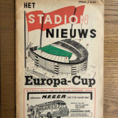 61/62 Feyenoord v Tottenham Football Programme: European Cup programme in very good condition with no team changes.