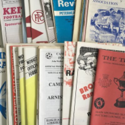 Football Programme Selection: Wide variety to include Scottish non league, 6 FA Cup Finals, 34/35 Sheffield Wednesday souvenir programme with back cover missing, early 70s Wolves homes, 8 West Ham handbooks, 8 Shrewsbury 71/72 Northern Floodlit League and more. (Box)