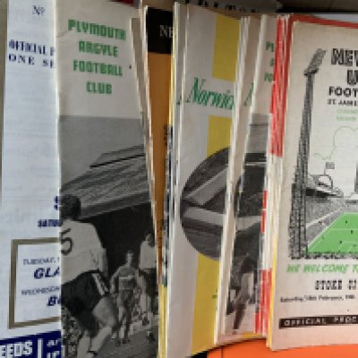 1960s Football Programmes: Wide variety of clubs spanning the decade in good condition. (350)