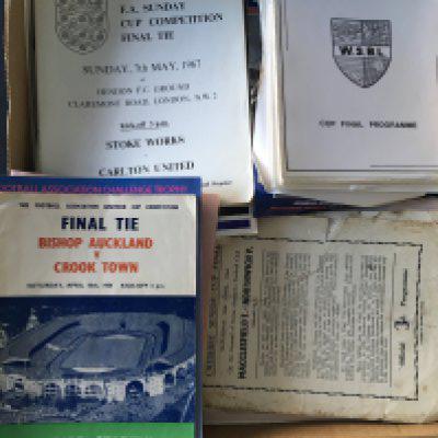 Non League Final Football Programmes: Wide variety of competitions in this interesting collection with some played at Football League grounds. High content of Northern based competitions. (Est 150)