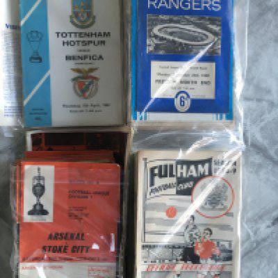 London Club Football Programmes: Around 200 Fulham programmes from the late 50s onwards plus some QPR and Arsenal often with a letter written to cover. 350+ with instructions to sell.