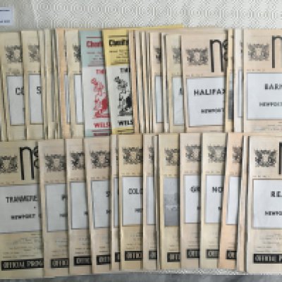 Newport County Home Football Programmes: From 1956 to 1961 to include near complete 59/60 and 60/61. Mainly good with instructions to sell. (52)