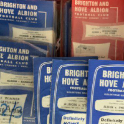 Brighton Home Football Programmes: 61/62 through to 1975 including some complete sets. A few earlier plus the odd friendly etc. Fair/good. (250+)