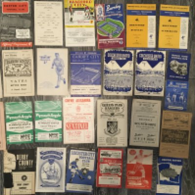 60/61 Darlington League Cup Football Programmes: Home matches in the league cups first season v West Ham Crystal Palace and Bolton. Excellent with Bolton having a fold. No team changes. (3)