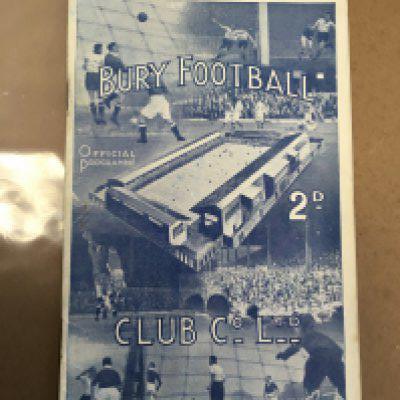 38/39 Bury v Burnley Football Programme: Very good condition league match with no team changes. Lightest fold.