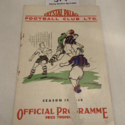 37/38 Crystal Palace v Swindon Town Football Programme: Fair/good condition league programme with no team changes. Scuff to lower cover.