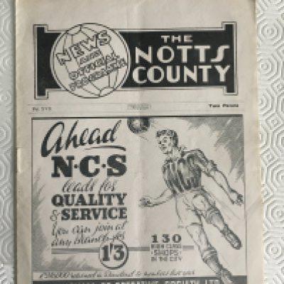 38/39 Notts County v Clapton Orient Football Programme: Very good condition league programme with no team changes. Light fold.