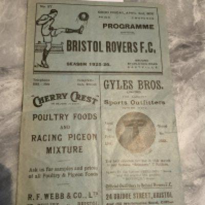 1925 - 1926 Bristol Rovers v Reading Football Programme: Good condition with no team changes.